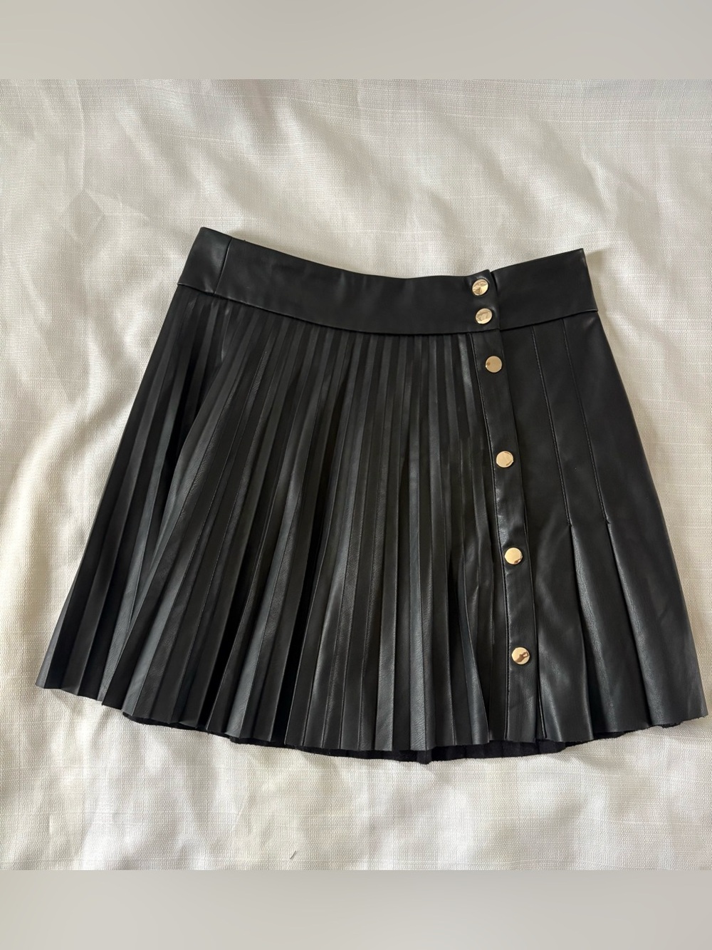 Zara size medium black Pleated Faux Leather Mini Skirt with Gold Buttons